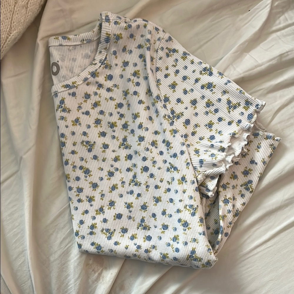 EUC SO Blue and Yellow Short Sleeve Tee